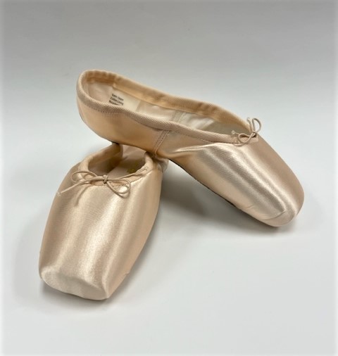 Gold hot sale pointe shoes